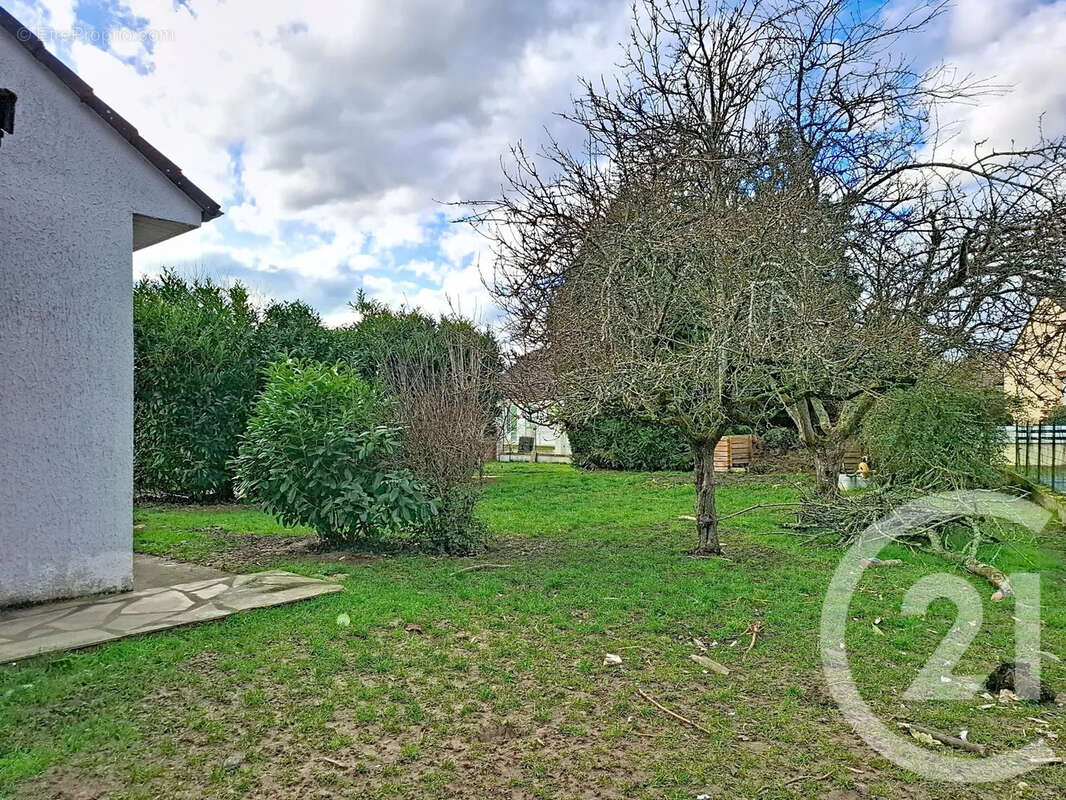 Maison à LE CHATELET-EN-BRIE