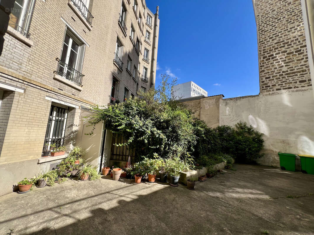 Appartement à PARIS-14E