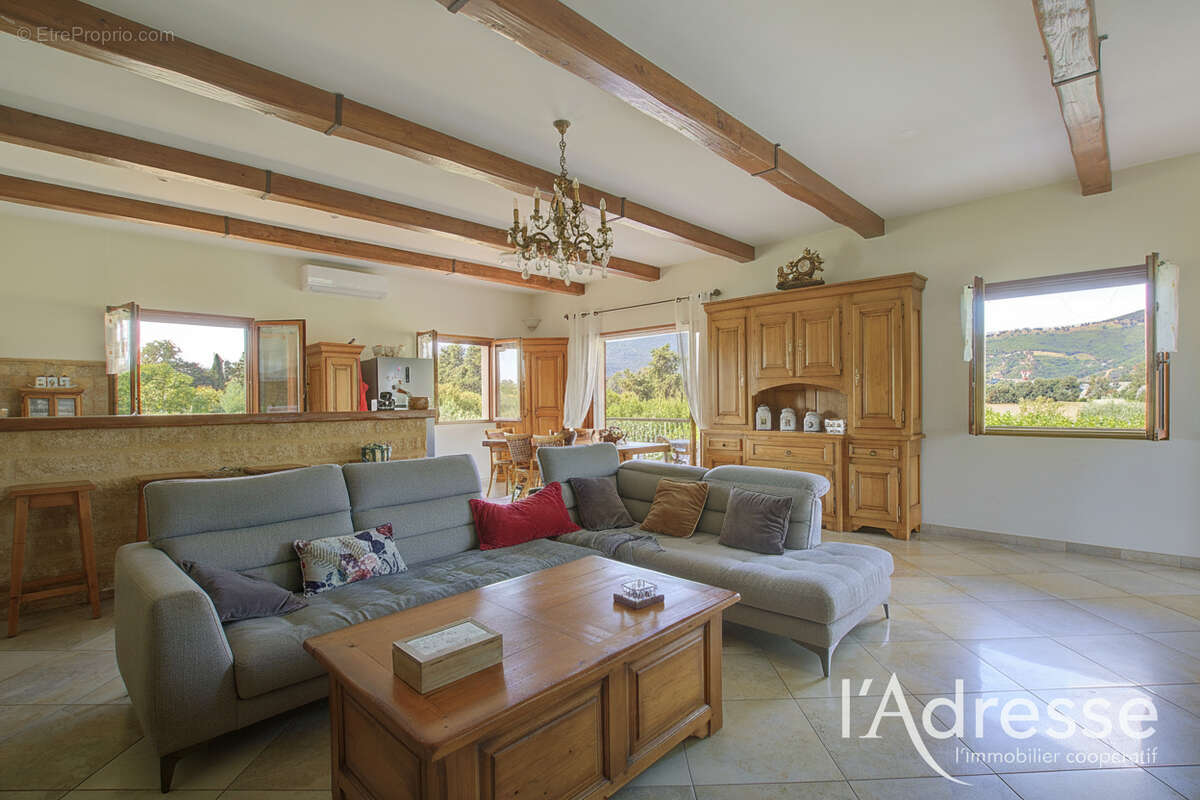 LUCCIANA  - propriété familiale de 202 m² au coeur d'une oliveraie - photo 8