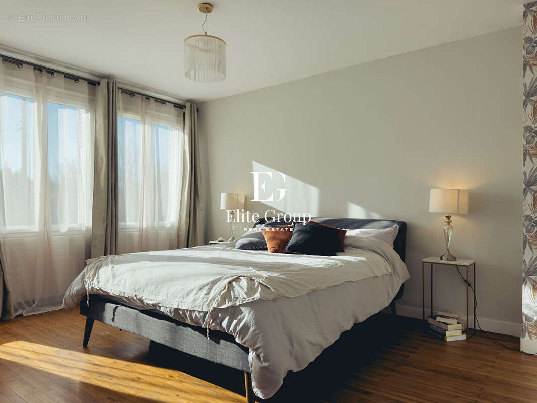 Maison à L&#039;ISLE-D&#039;ESPAGNAC