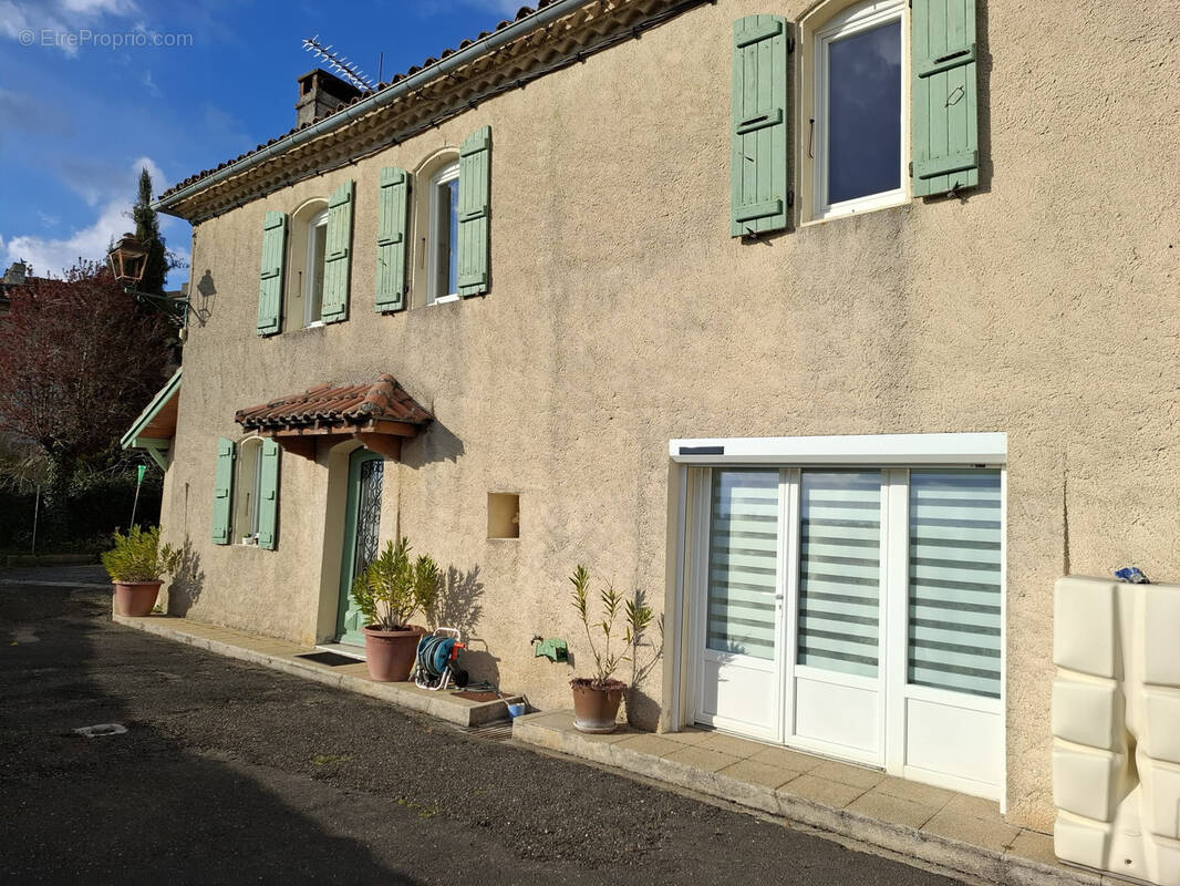 Maison à VIC-FEZENSAC