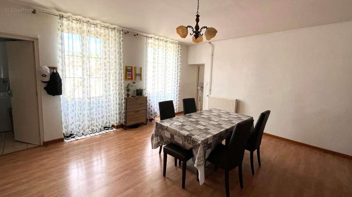 Appartement à ARINTHOD