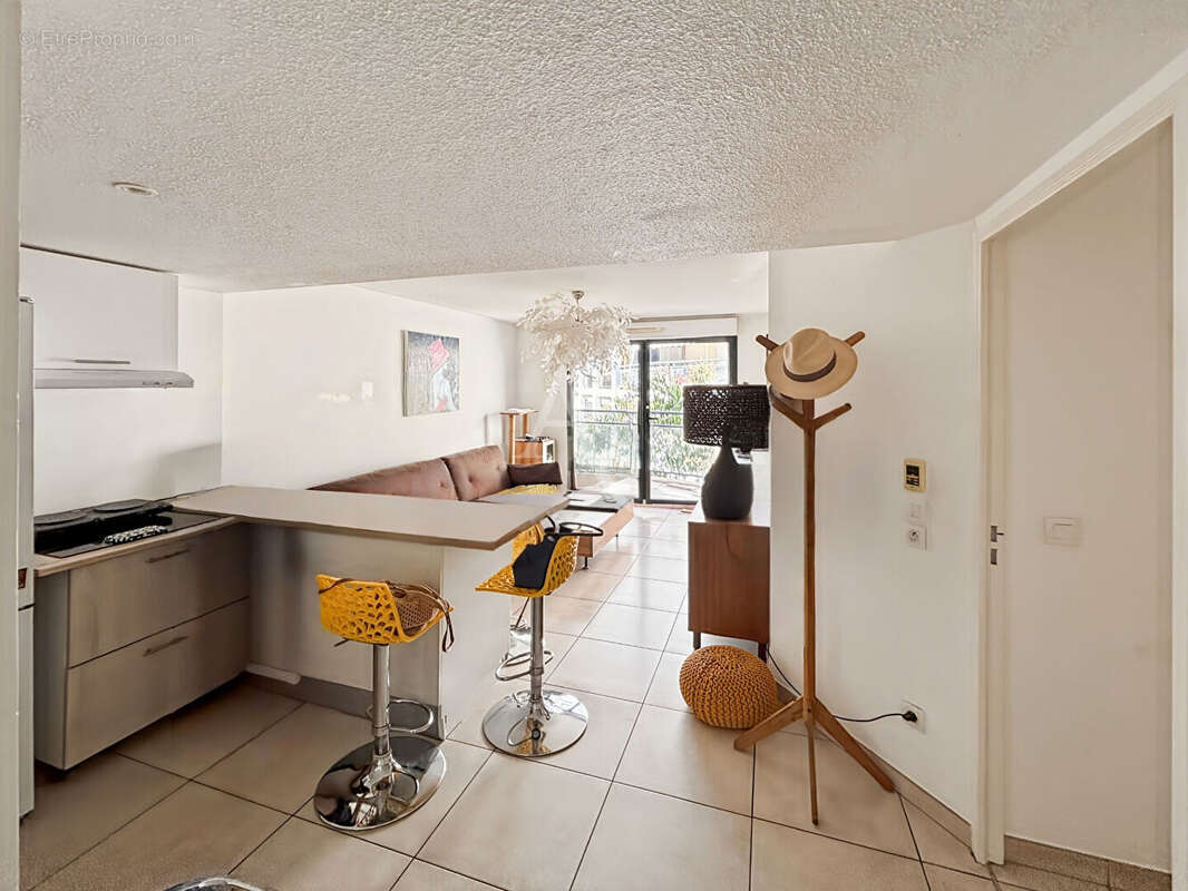 Appartement Cannes centre ville 3 pièces 53,74m2 - Vendu Loué - photo 2