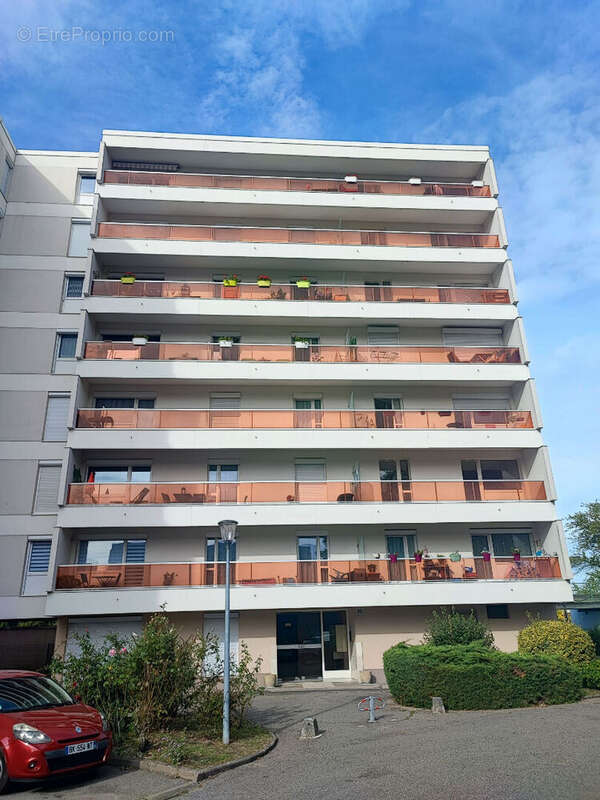 Appartement à SAINT-JEAN-DE-BRAYE