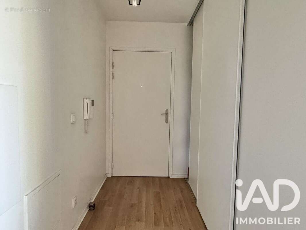 Photo 4 - Appartement à SAINT-GERMAIN-LES-CORBEIL