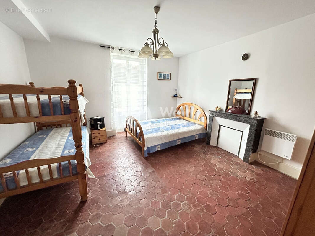 Maison à ANCY-LE-FRANC