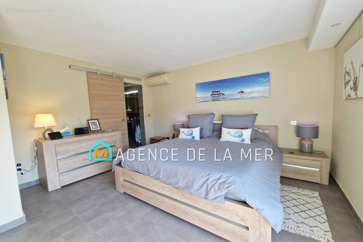 Appartement à MANDELIEU-LA-NAPOULE