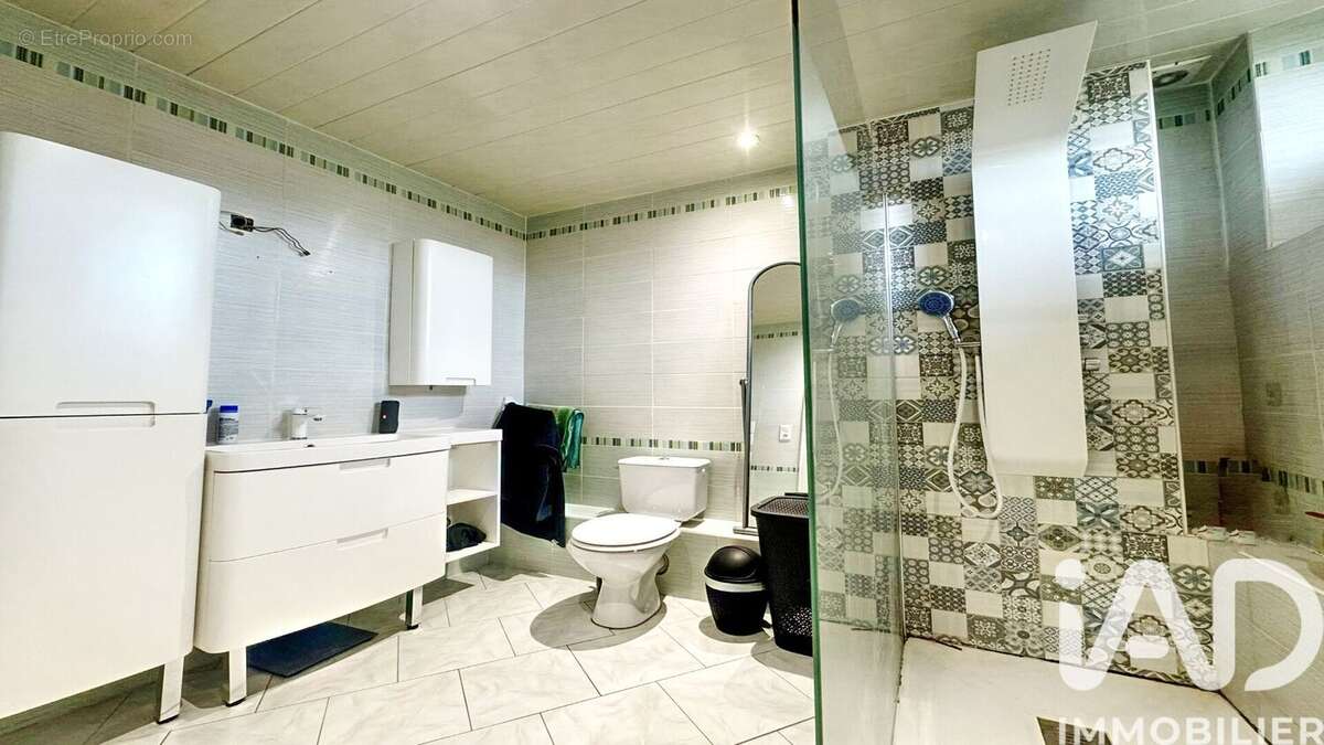 Maison 122 m² à Vienne-Le-Chateau  - photo 9