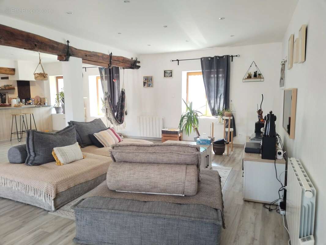 Appartement à EGREVILLE