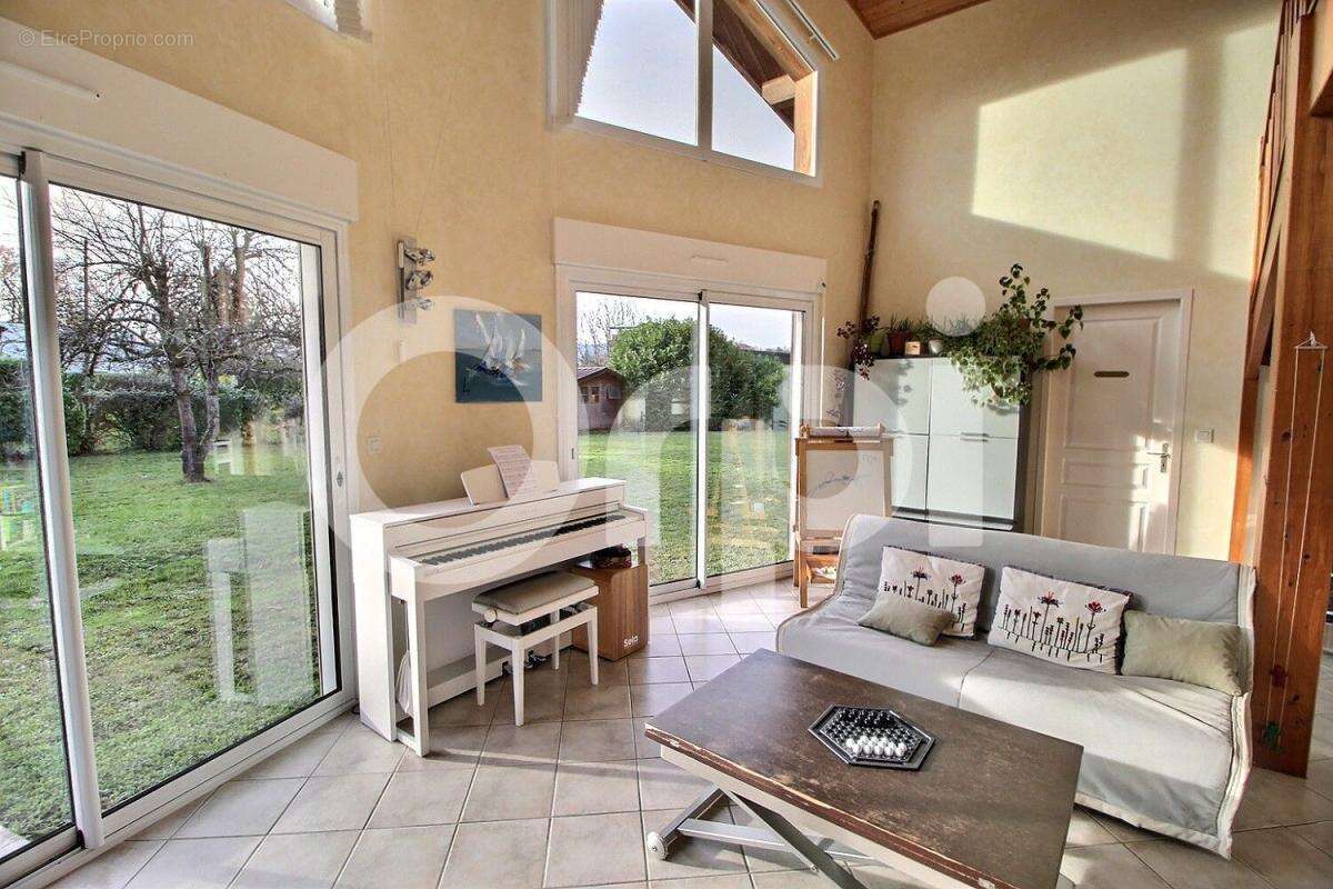 Maison à NERNIER