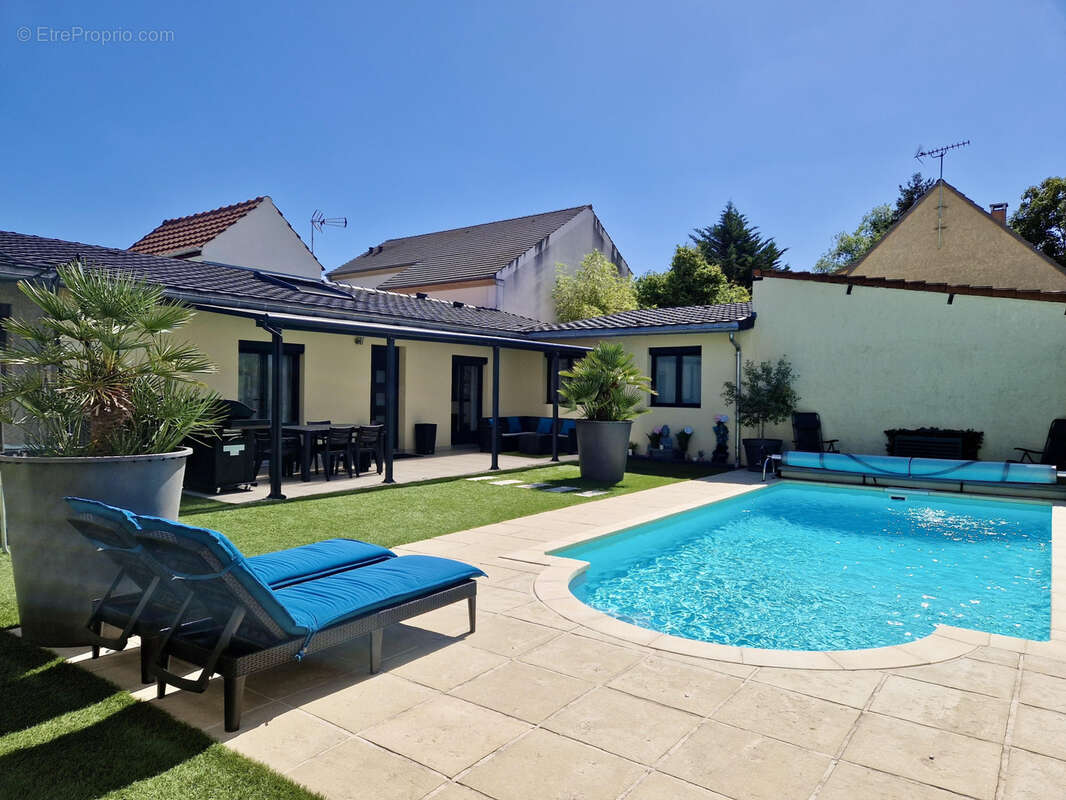 Maison à VIGNEUX-SUR-SEINE