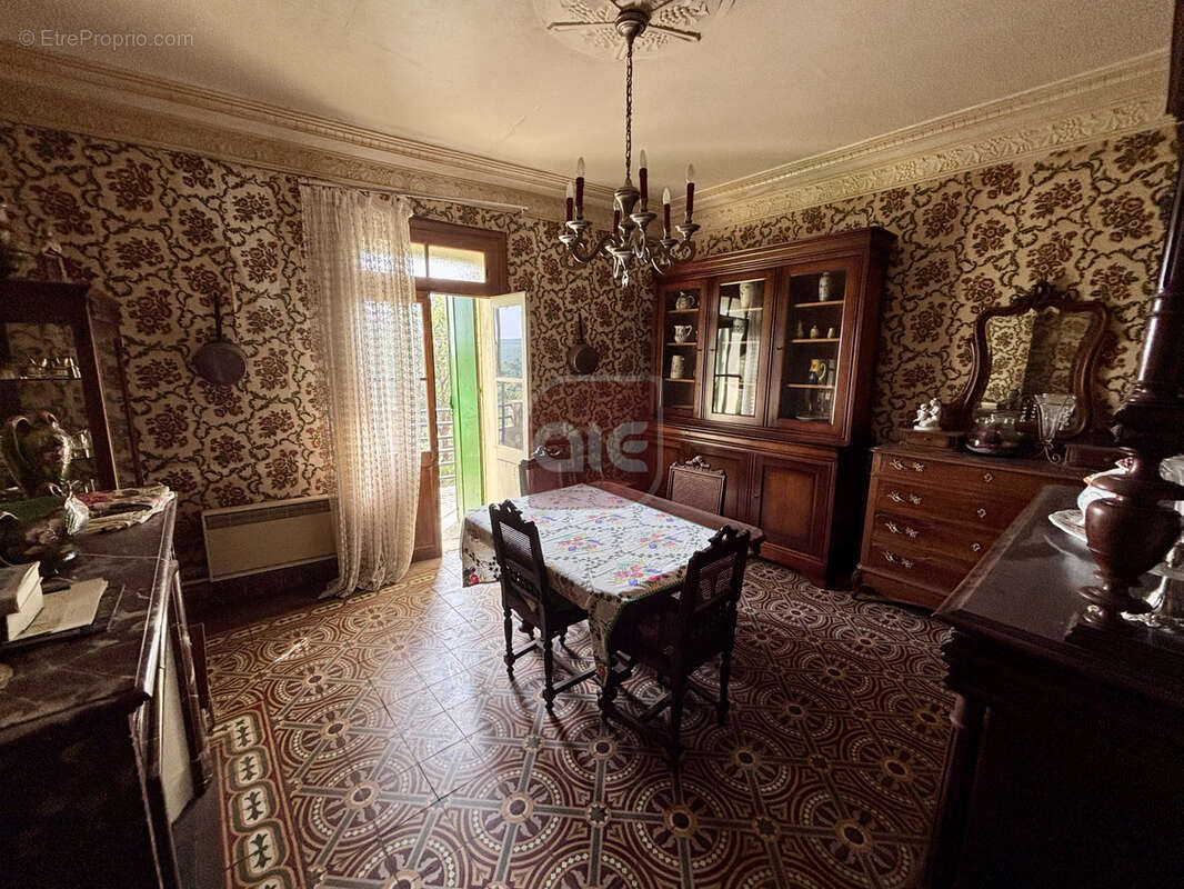 Maison à COMBAILLAUX