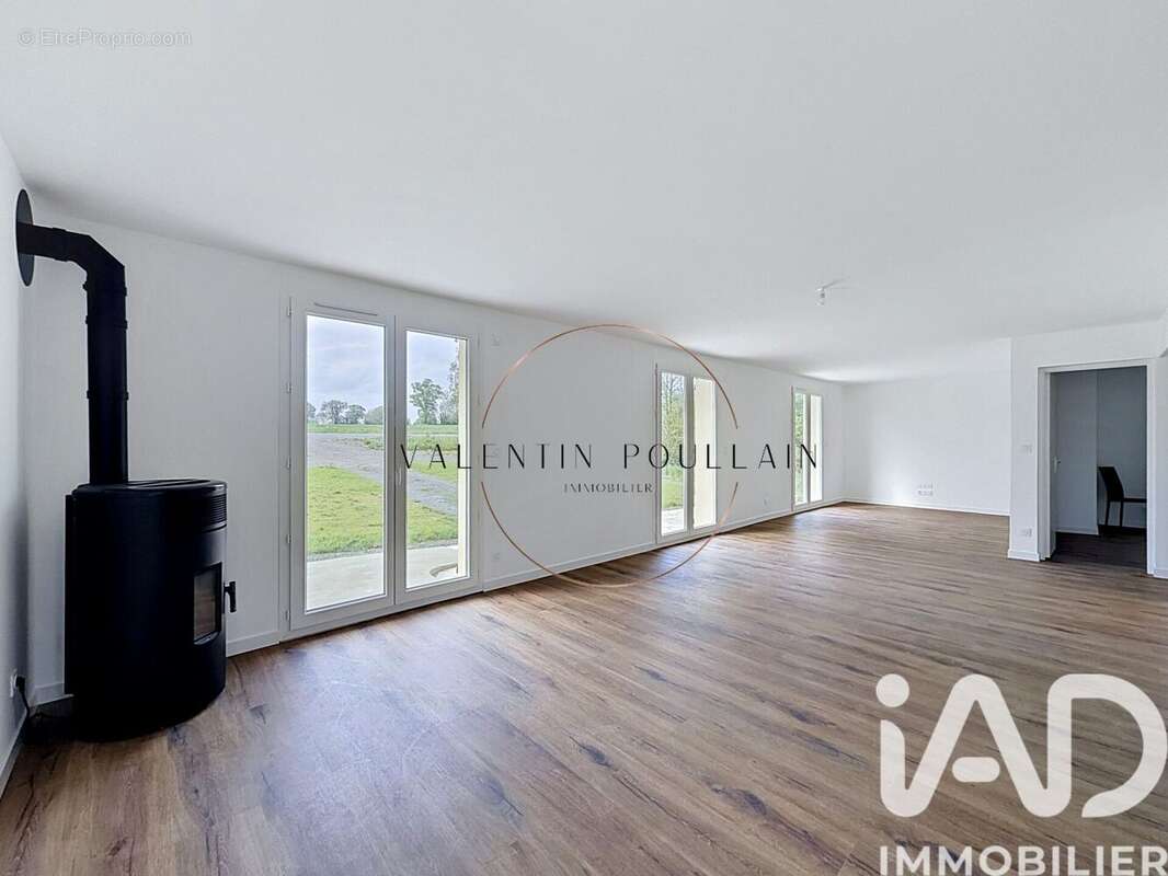 Maison 140 m² à Saint-Gilles  - photo 2