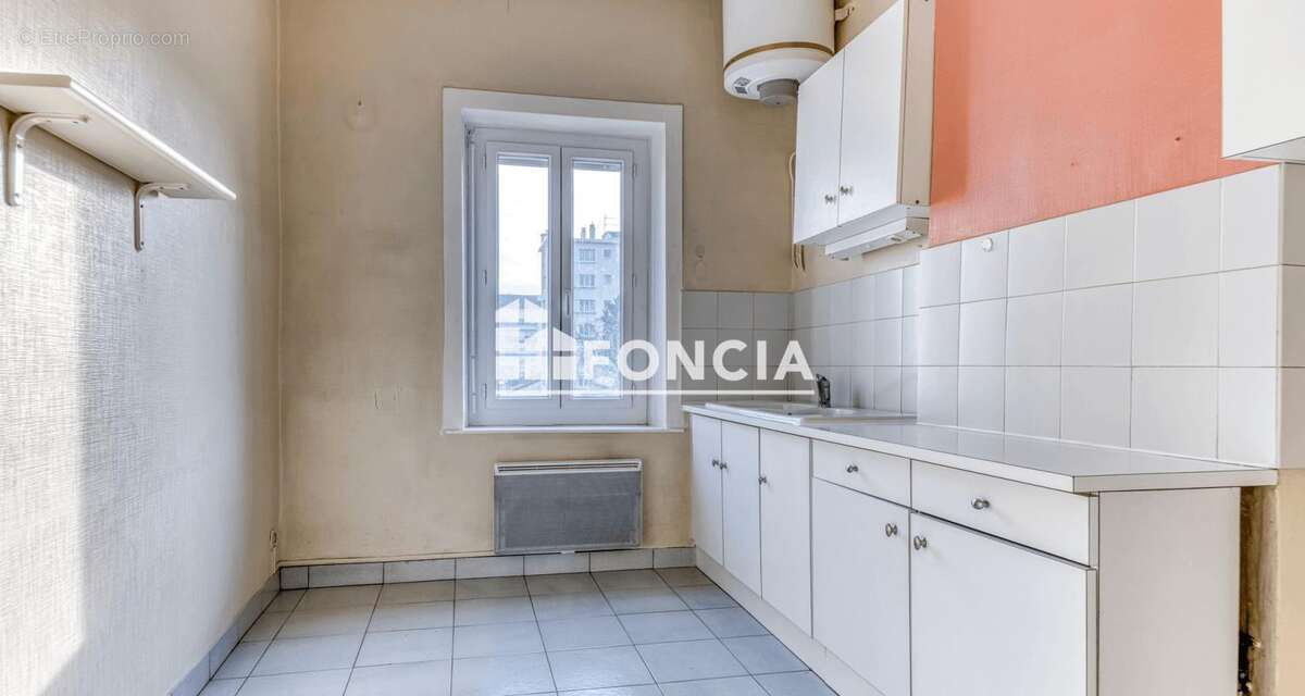 Appartement à LYON-8E