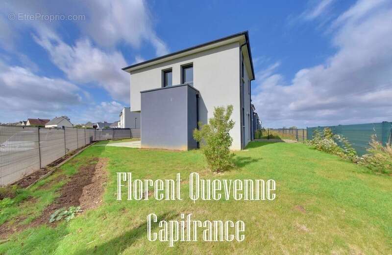 Maison à HUBERT-FOLIE