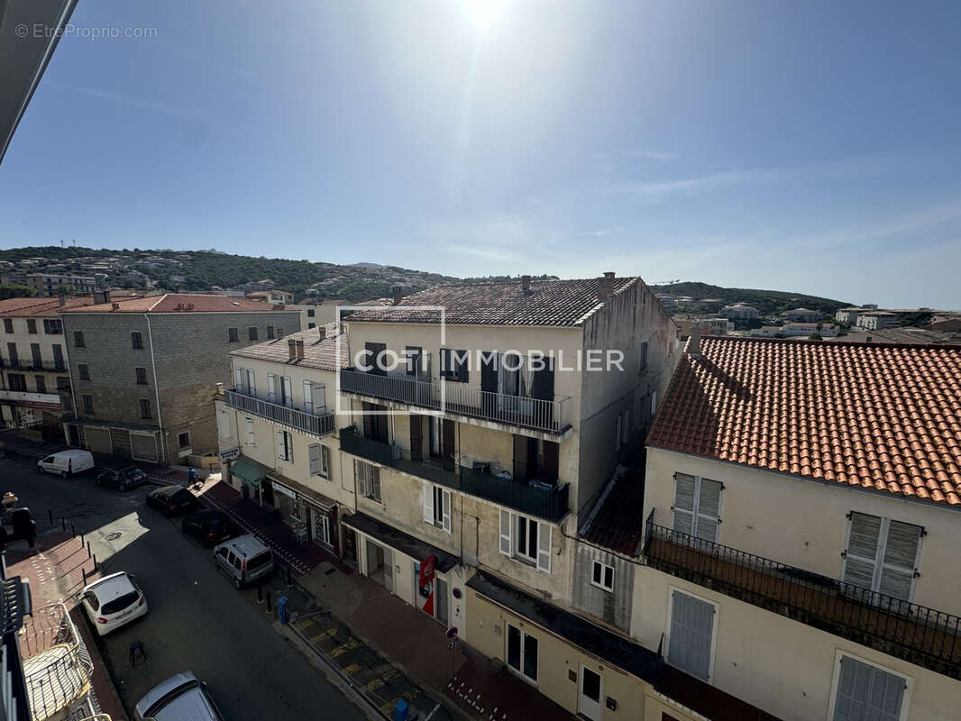 Propriano - 2 pieces - 46.93m2 - photo 8