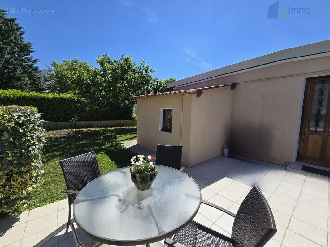 maison 65m2- terrain 221m2 secteur Gravallon-Chassagnon Saint-Fons - photo 3