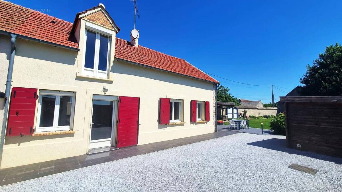 Maison à ETAMPES