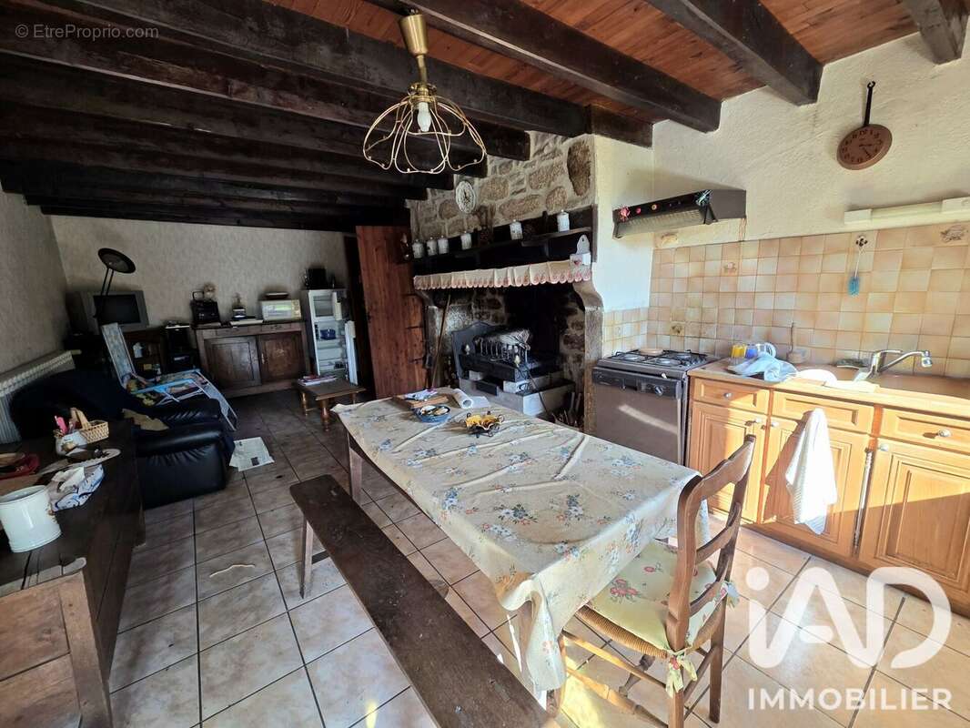 Maison 70 m² à Peyrelevade  - photo 4