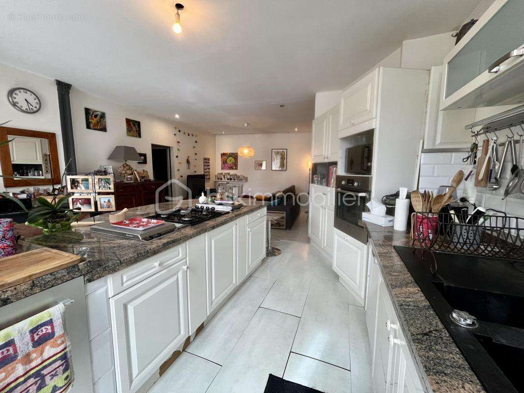 Appartement à SAINT-ETIENNE