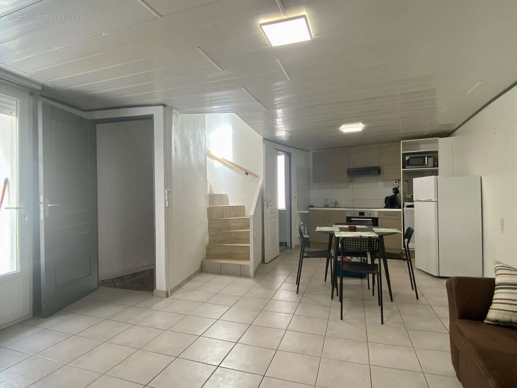 Appartement à VIAS