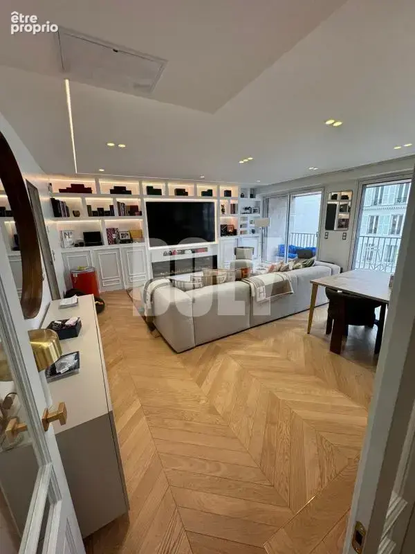 Appartement à NEUILLY-SUR-SEINE