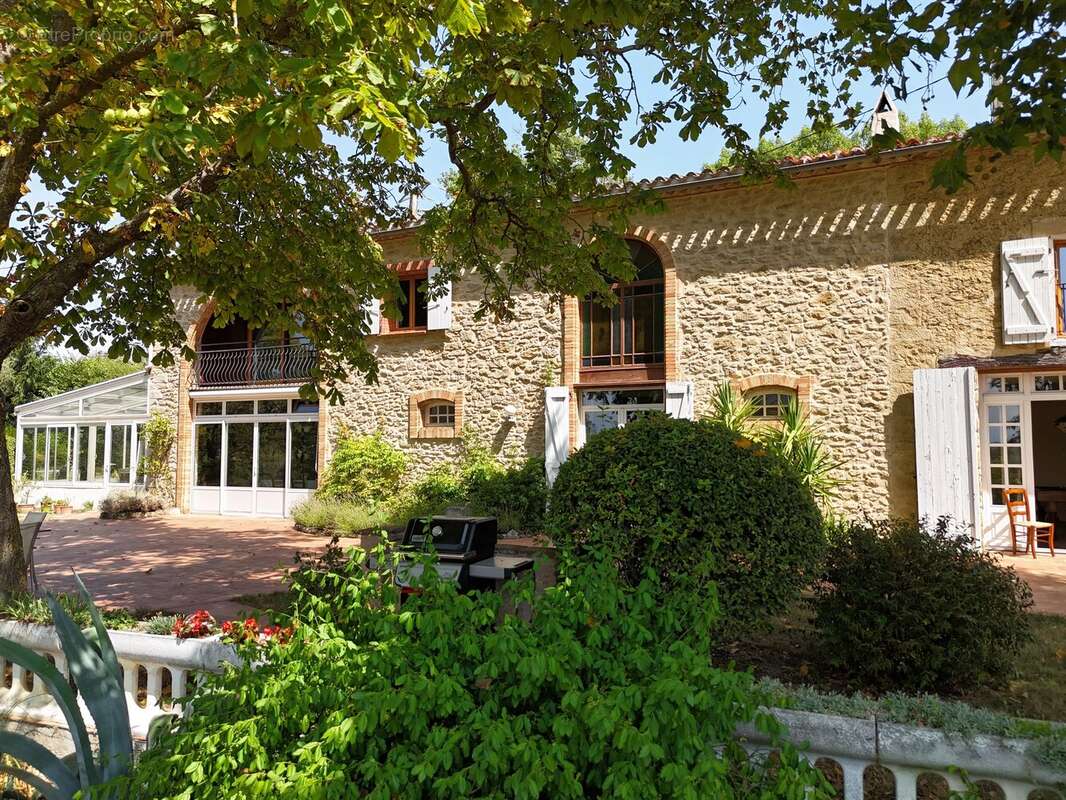 Superbe ferme en pierre avec piscine et vue imprenable sur les Pyrénées - photo 18