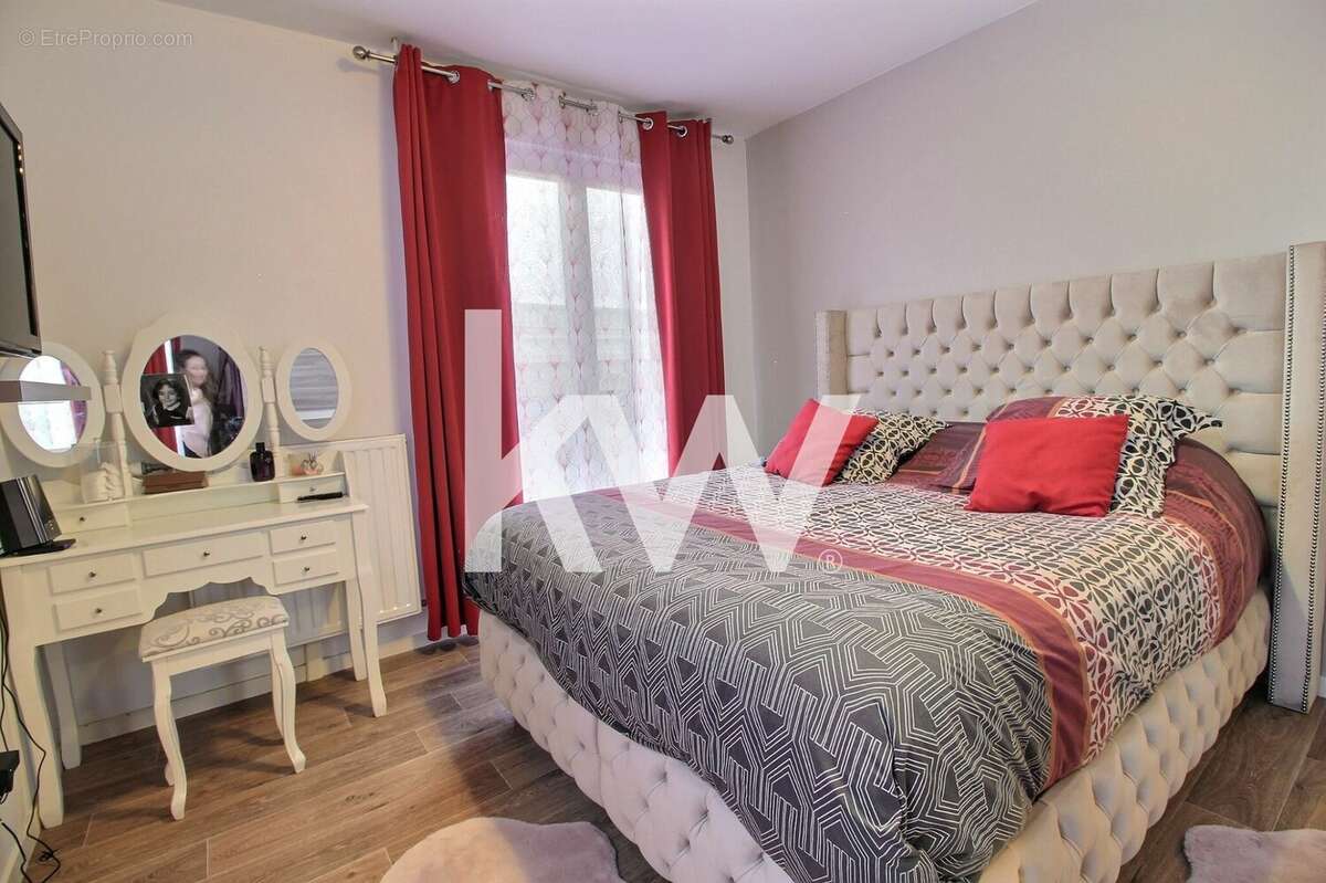 Appartement à CORBEIL-ESSONNES