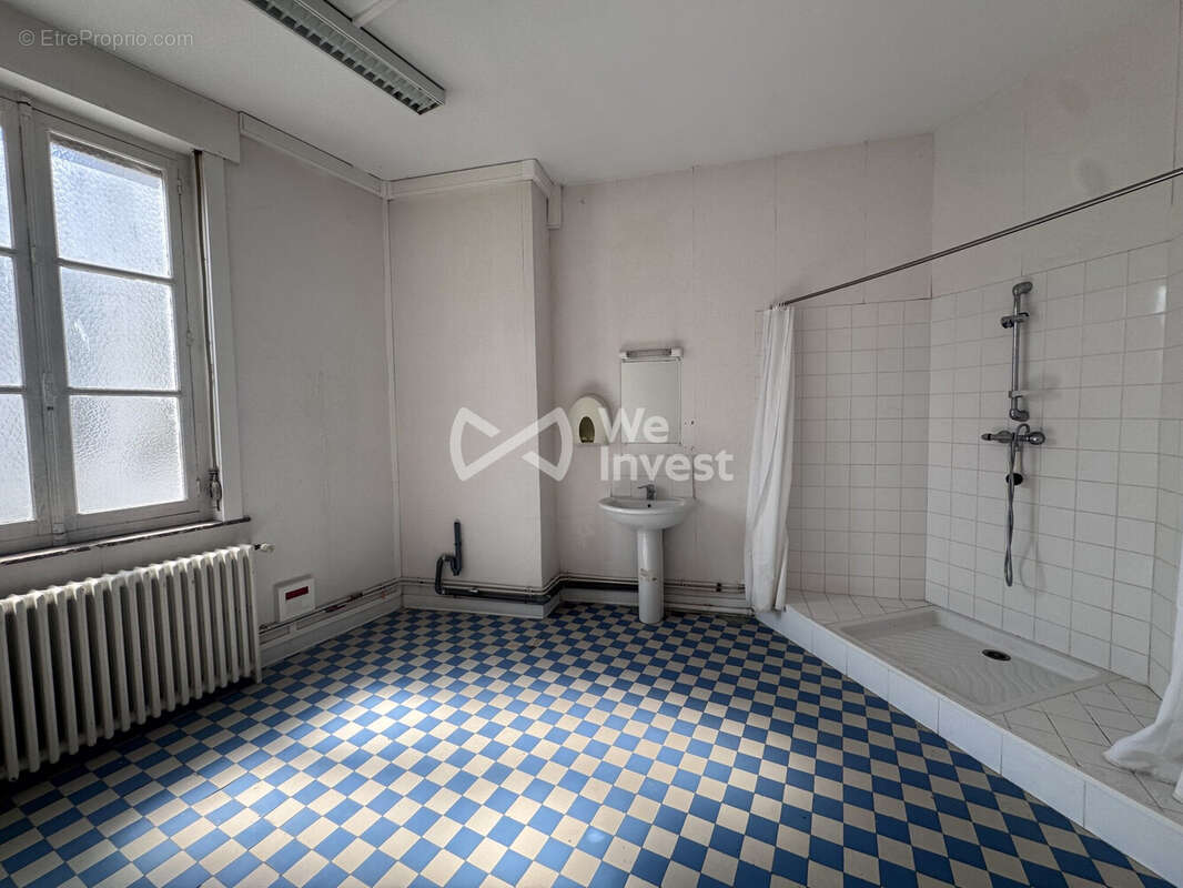 Maison à AVESNES-SUR-HELPE