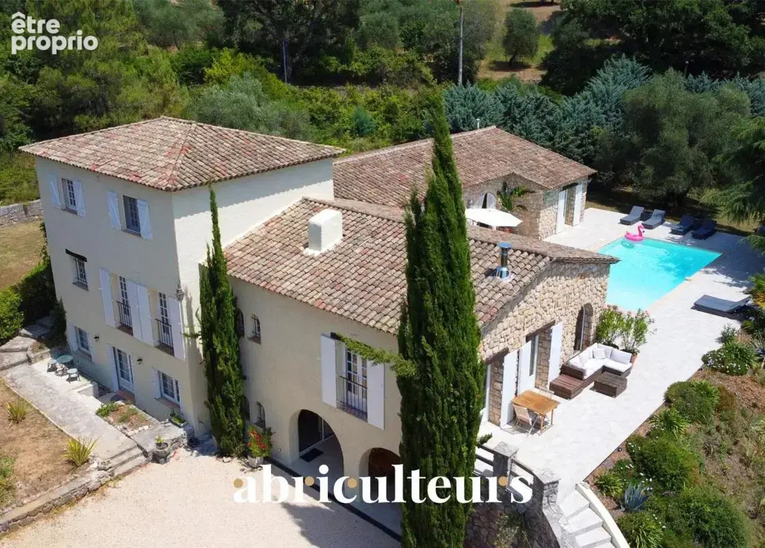 Bastide provençale de 345 m² avec vue panoramique en vente à Peymeinade (06530) - photo 2