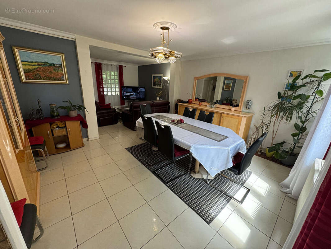 Maison à NOISY-LE-SEC