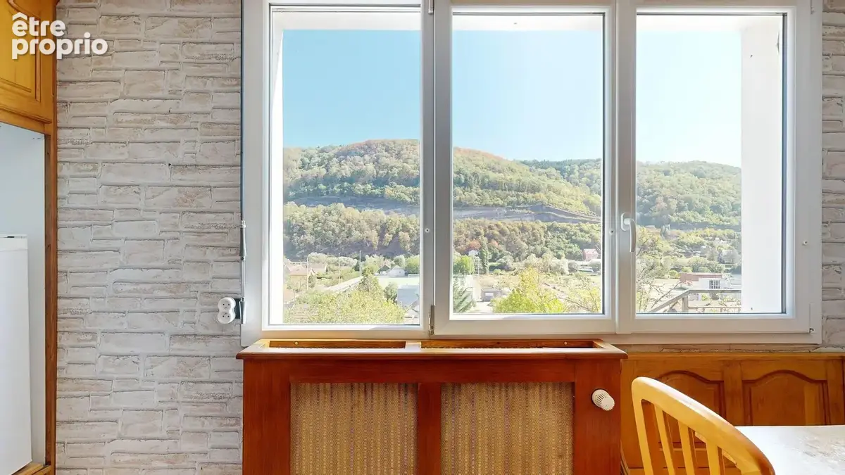 Besançon VELOTTE - Maison T8 sur terrain de 16 ares. - photo 5