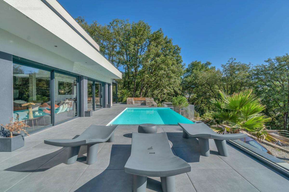 Maison à GRESY-SUR-AIX