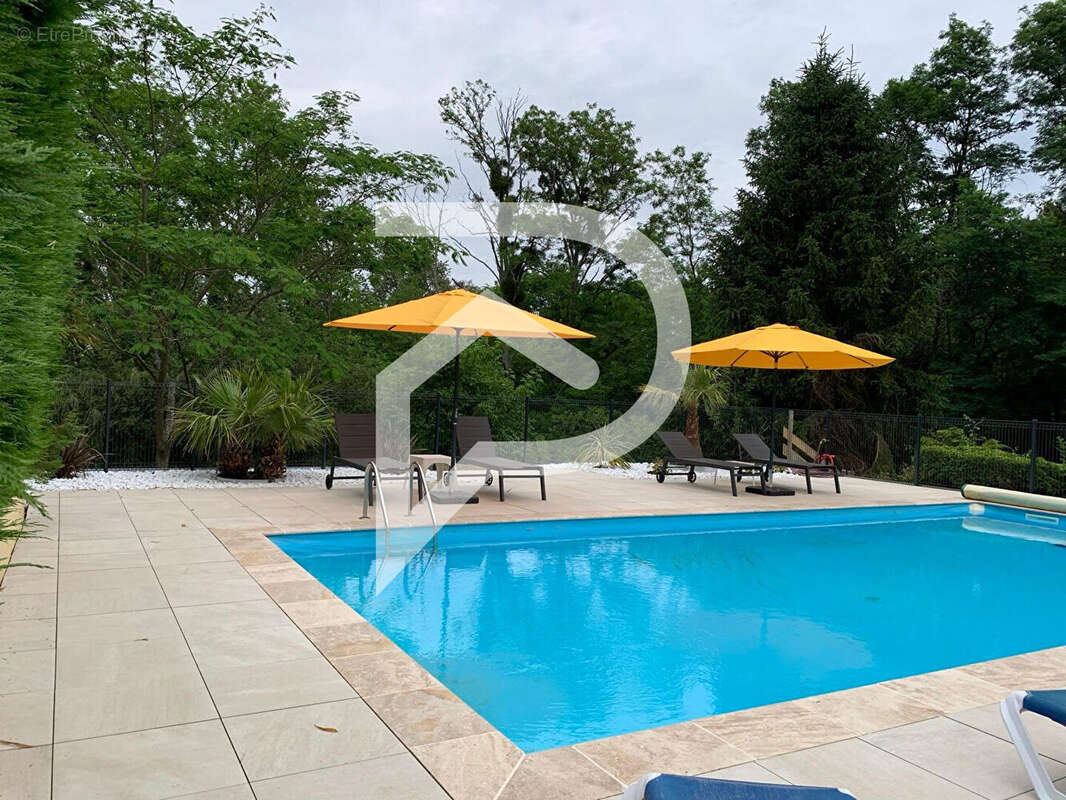 Maison à EUGENIE-LES-BAINS