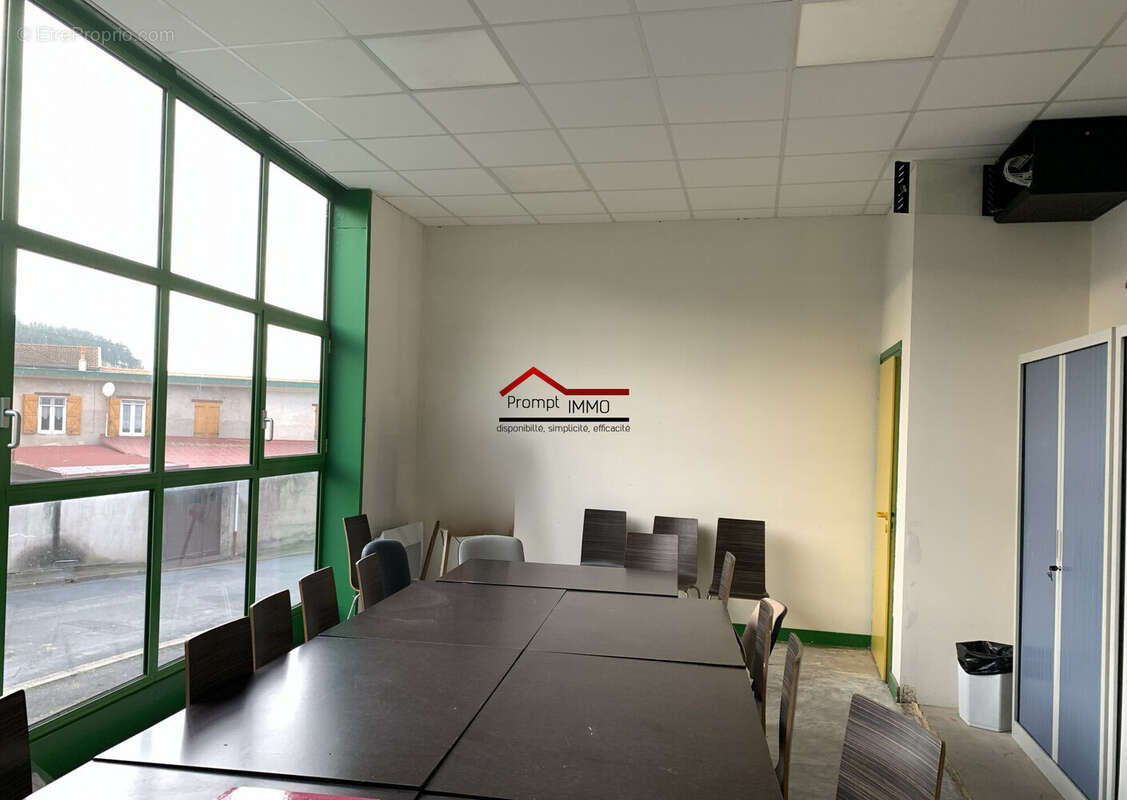 Commerce à AMPLEPUIS