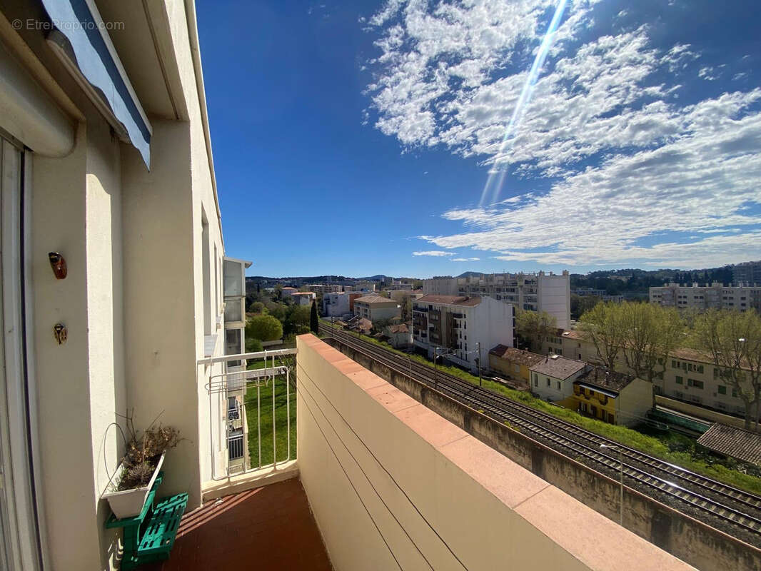 Toulon - Brunet : Appartement T4 avec balcon et parking - photo 3
