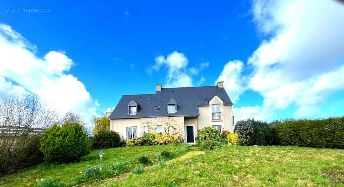 Maison à SAINT-JOUAN-DES-GUERETS