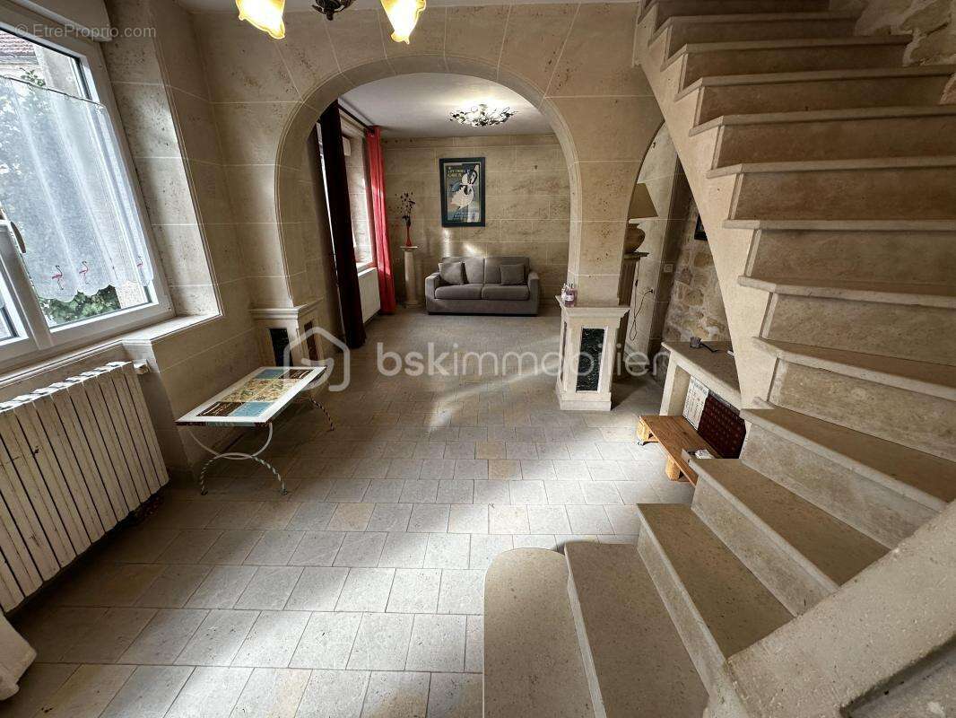 Maison à VILLERS-SOUS-SAINT-LEU