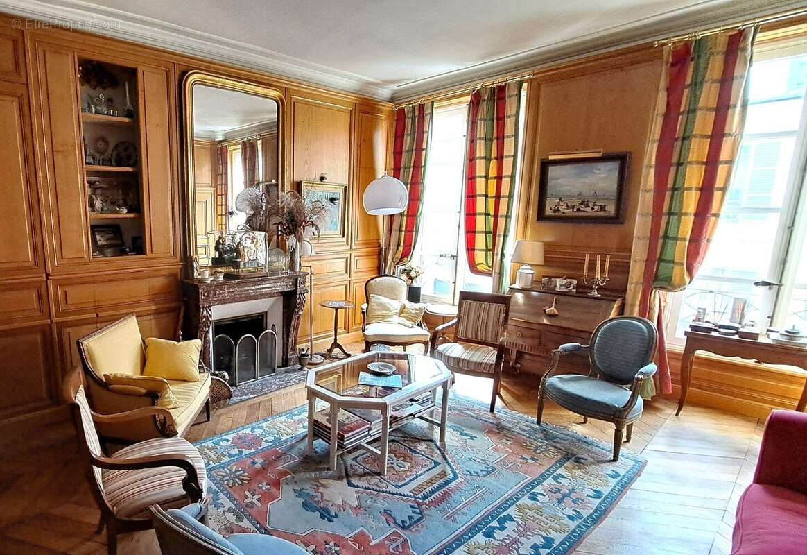 Appartement à VERSAILLES