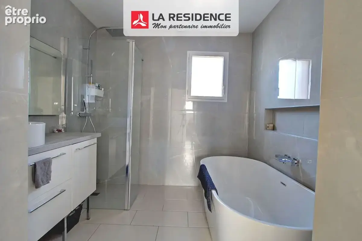 Maison 5 pièces 117 m² à vendre à Saint-Etienne-Du-Rouvray (76800) - photo 5