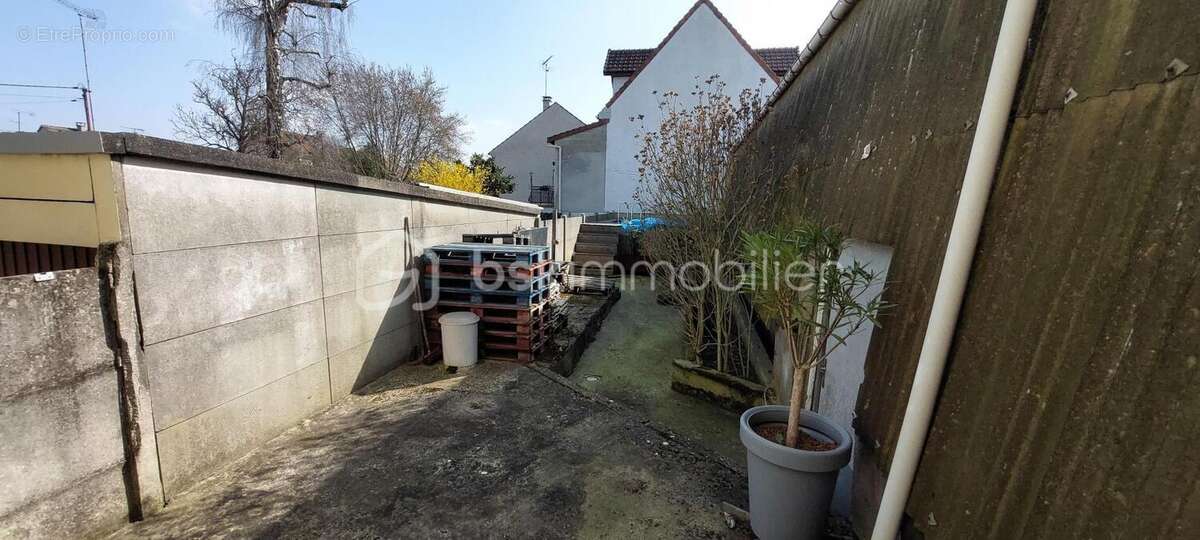 Commerce à MITRY-MORY