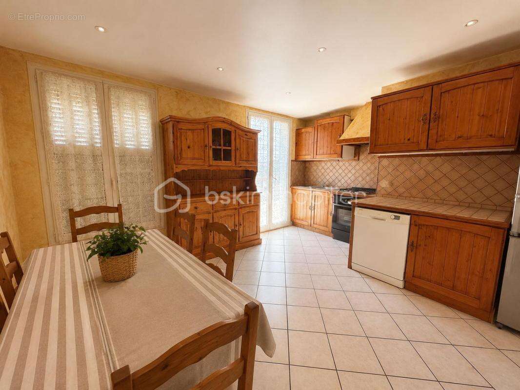 Appartement à MARSEILLE-12E