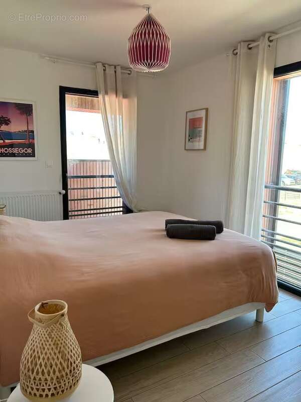 Appartement à SAINT-JULIEN-EN-BORN