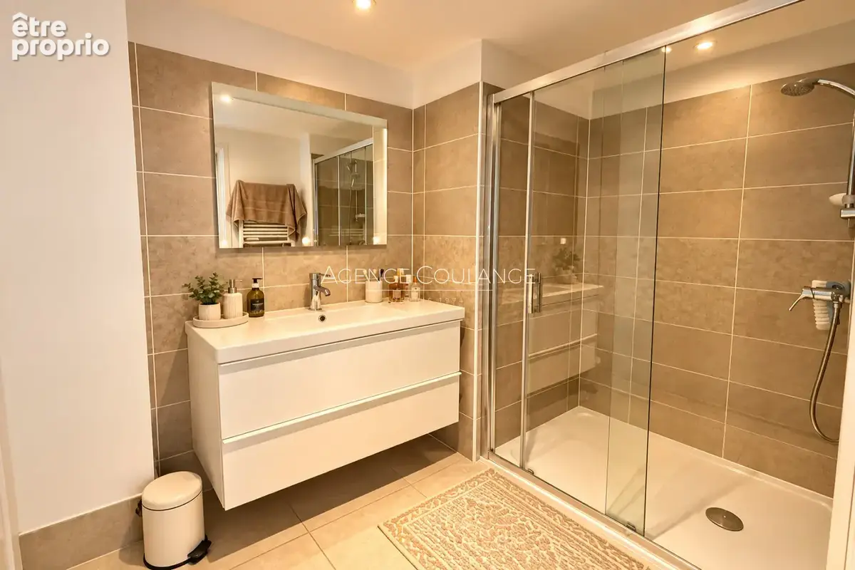 Appartement 4 pièces 109 m² à vendre à La Ciotat (13600) - photo 2