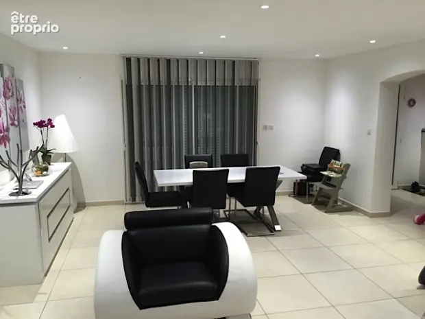 Maison 6 pièces 132 m² à vendre à Saint-Gilles (30800) - photo 3