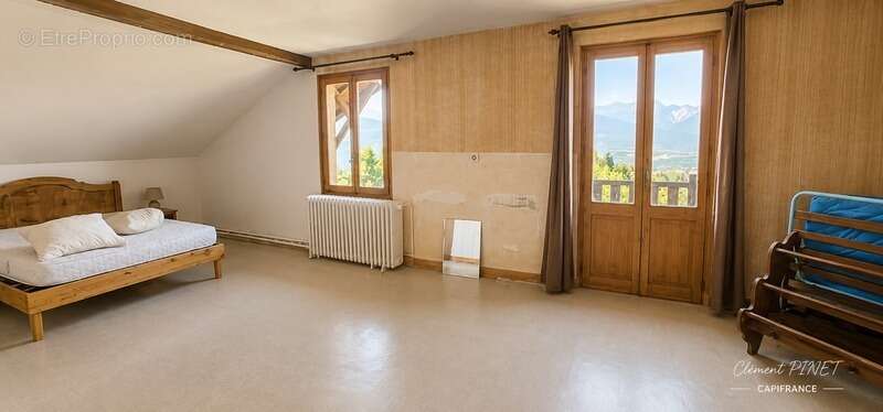 Propriété de 828m² sur 9045m² de terrain - Chorges - photo 16