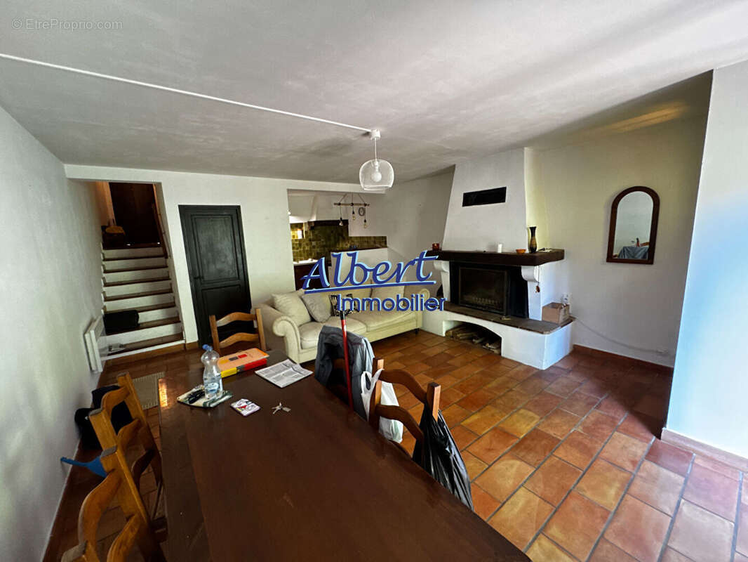 Maison à LE CASTELLET