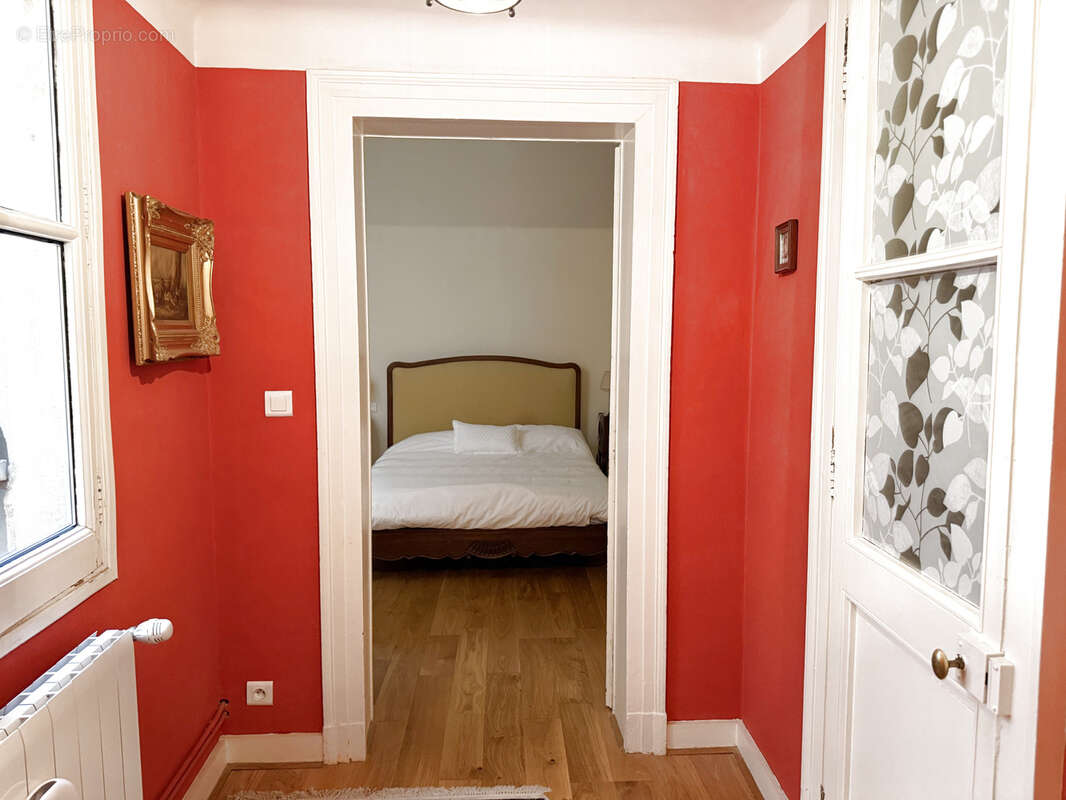 Montpeller,  Écusson   Appartement de caractère au calme absolu, à deux pas de Saint-Roch - photo 9