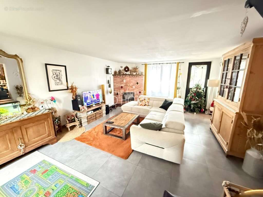 Maison à ROZAY-EN-BRIE