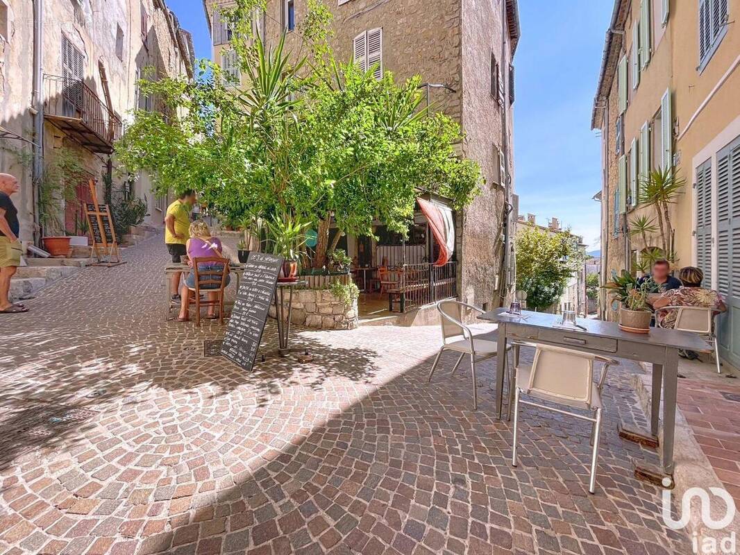 Photo 1 - Commerce à FAYENCE